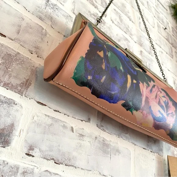 Patricia Nash • Athena Winter Bloom Multi Floral Italian Leather • Clutch Bag - Picture 4 of 11